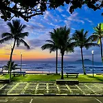 FRENTE PRO MAR - Praia do Tombo - Beachfront B